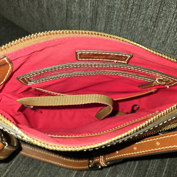 Dooney and Bourke Crossbody Bag - Picture 4 of 5